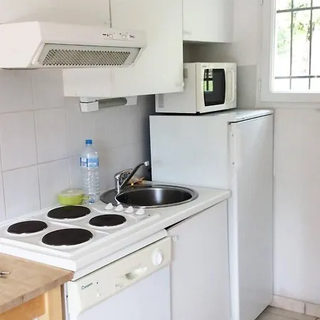 Holiday home Duplex T3 6 Pers Avec Terrasse, Piscines Et Parking - - Fr-1-382-32